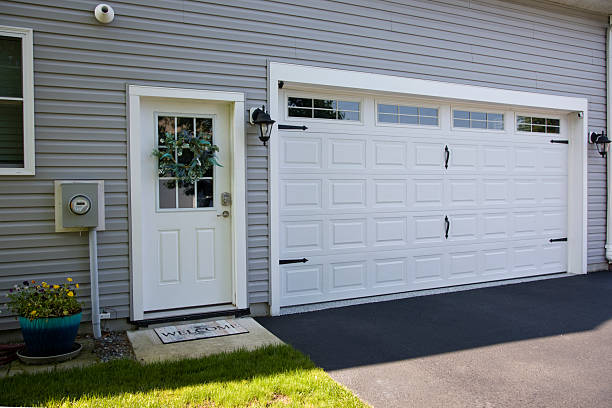 24/7 Emergency Garage Door Roller Replacement experts in Windsor, VA
